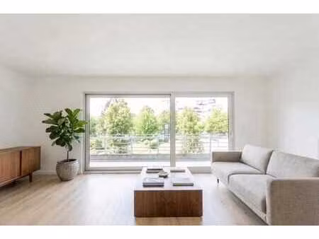 appartement 2 chambres avec terrasse plein sud de 12 m² + pa