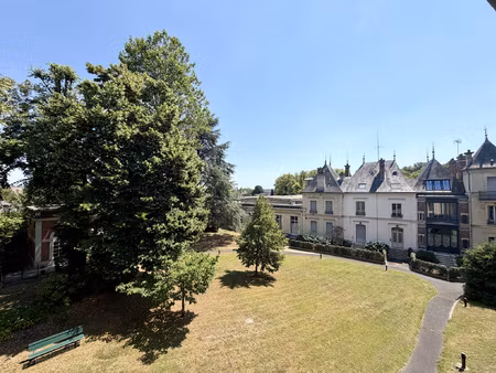centre ville senlis appartement t3 avec parking et cave