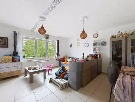 agréable appartement de 2 chambres