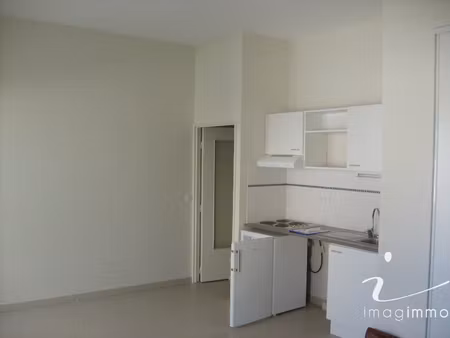 a louer juvignac studio 32m2 rez de chaussée + parking