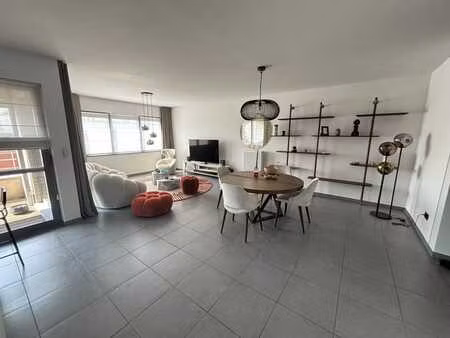 penthouse exceptionnel 4 ch  3 sdb  3 terr  parking  cave