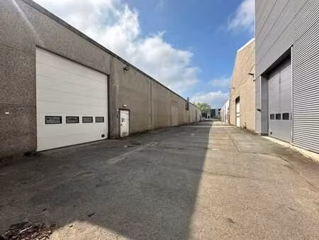 entrepôt de 440m²