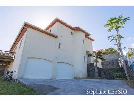 la possession maison villa 2002 9 pièces 218m² - vue mer - spa - lotissement sécurisé