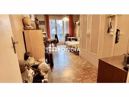 studio de 32 m2 avec balcon à saint maur des fossés