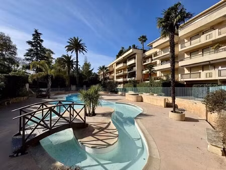 appartement 2p52m2 dernier étage  garage  piscine  tennis  gardien - cannes montfleury