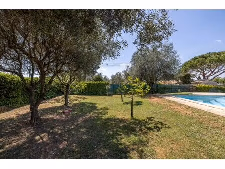 maison de plain-pied avec sous-sol total  piscine et terrain à saint-cézaire-sur-siagne