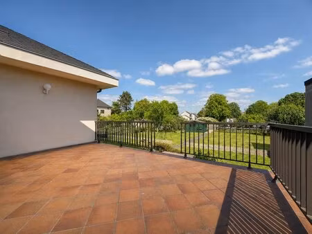 maison de 6 pièces de 208 m² à terville