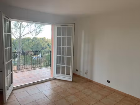 location coquet 2 pieces mougins le haut parc residentiel tennis piscine gardiens