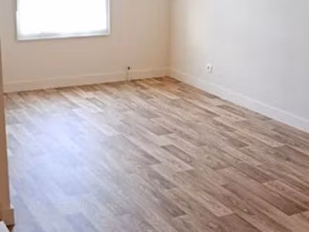 location appartement 1 pièce 29 m² à buxerolles (86180)  390 €