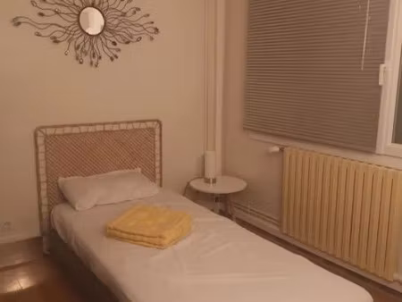 location meublée chambre 1 pièce 18 m² à montpellier (34000)  380 €
