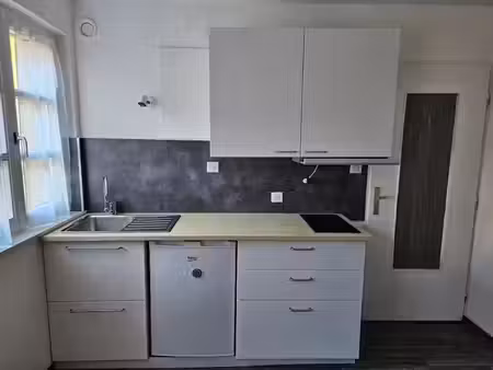 location meublée appartement 1 pièce 17 m² à colmar (68000)  470 €