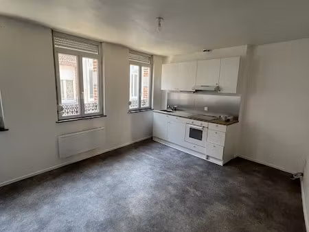 location appartement 2 pièces 40 m² à landrecies (59550)  405 €
