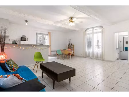 location meublée appartement 3 pièces 72 m² à pezenas (34120)  650 €