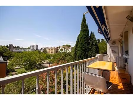 t3 lumineux avec un balcon + une cave