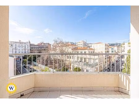 appartement 2 pièces avec balcon proche mer