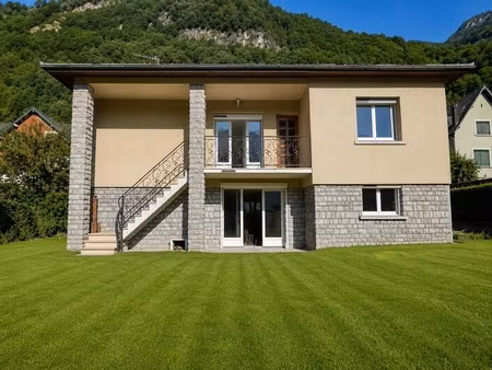 à vendre – belle maison de caractère avec fort potentiel à bagnères-de-luchon