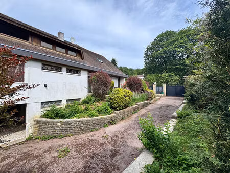 maison à rénover de 210 m2 sh sur 944 m2 de terrain à la havetière charleville
