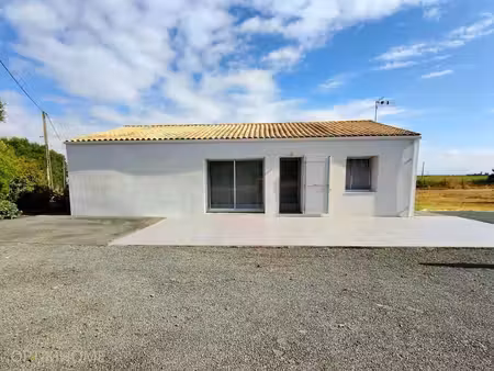 maison récente de plain-pied avec 2 160 m² de terrain – sans vis-à-vis – 15 min de rochefo
