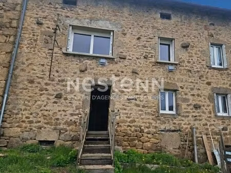maison de ville avec garage et petit terrain clos dans centre saint maurice de lignon