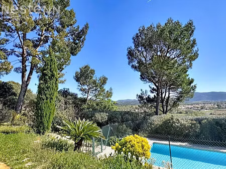 villa 7 pièces de 204 60m2 à gareoult