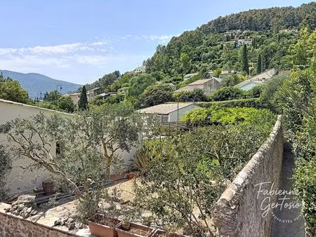 solliès-toucas ! maison de village de 85m2