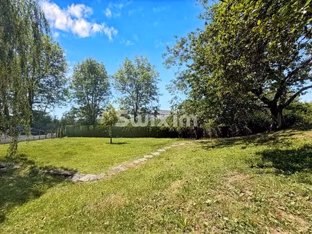 terrain 751m2 centre village