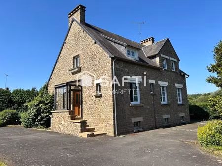 maison sur sous-sol complet avec quatre chambres cuisine  séjour salon. idéal  investissem