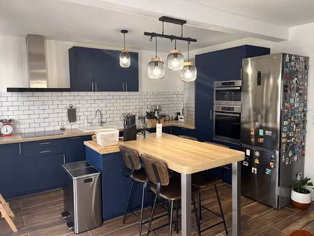 a louer - maison 4 chambres avec garage et jardin - secteur madeleine angers