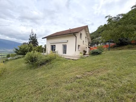 location meublée maison 92 m² - serrières-en-chautagne