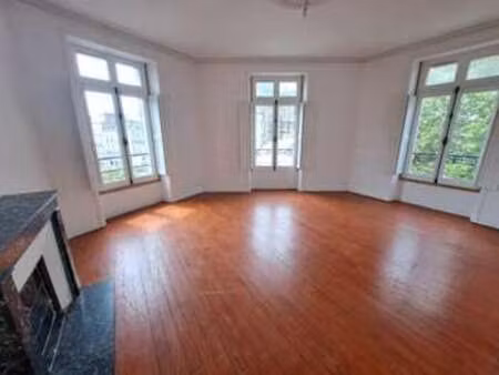 location appartement 4 pièces à nantes centre ville (44000) : à louer 4 pièces / 84m² nant