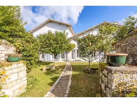 vente maison 10 pièces 284 m² périgné (79170)