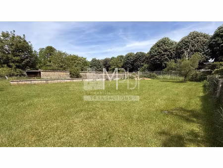 terrain à bâtir viabilisé de 457 m² - bourg-en-bresse