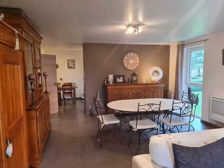 appart 2 ch. avec terrasse  parkings  cadre verdoyant
