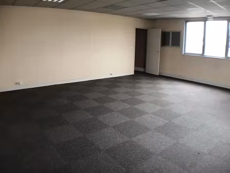location commerce à moreuil (80110)