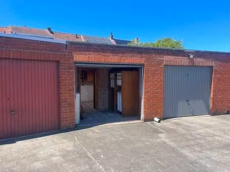 garage fermé à saint-pierre (bruges)