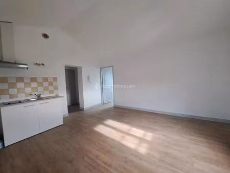 location appartement 3 pièces 43 m² à blaye-les-mines (81400)