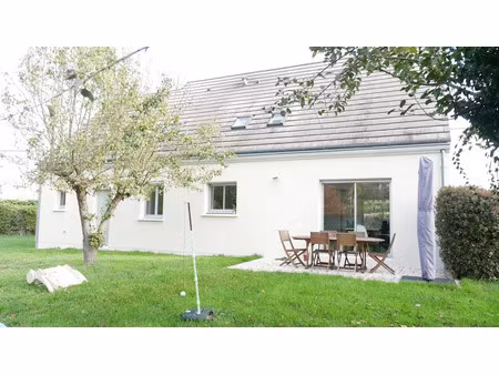 location maison 6 pièces 140 m² à saint-denis-en-val (45560)  1 239 €