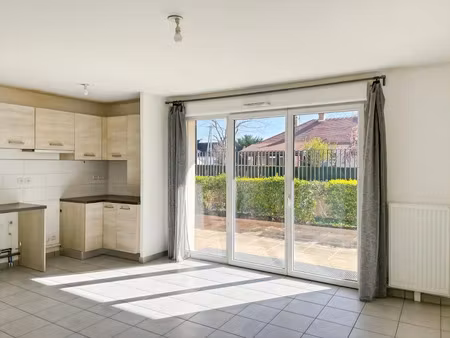 location appartement 2 pièces 42 m² à la chapelle-saint-mesmin (45380)  587 €