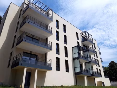 location parking à saint-didier-au-mont-d'or (69370)  102 €