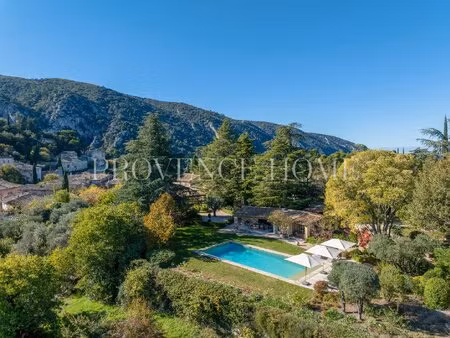 à vendre propriété d'exception au cur d'oppède-le-vieux  une adresse unique dans le...
