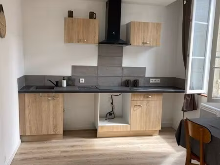 appartement t2 bis cadillac - 49 m2 - 680 euros ttc