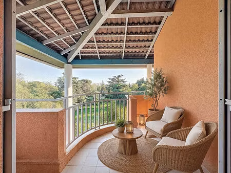 duplex entièrement rénové - à quelques pas de la mer à cavalière