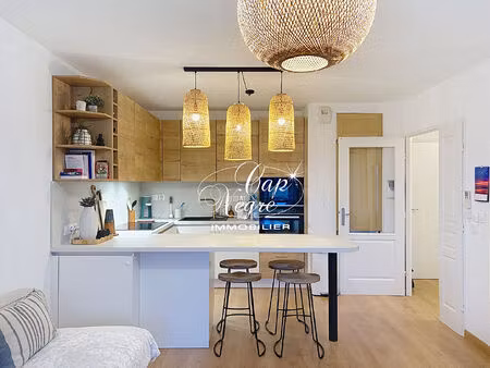 appartement récent proche centre avec terrasse et parking à vendre à la croix valmer - gol