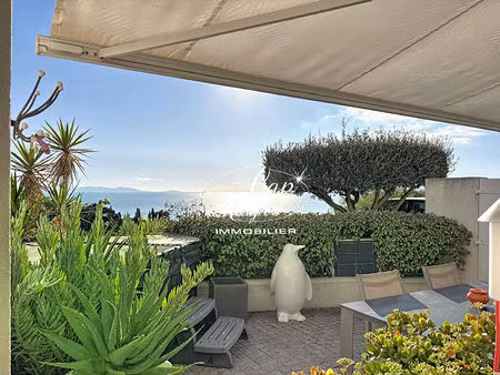 appartement 3 pièces à vendre vue mer avec jardin - cap nègre