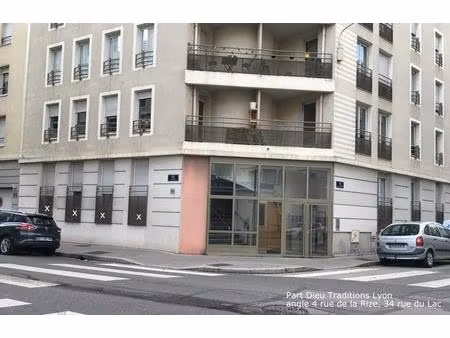 studio bis en tres bon etat situe a 10 mns a pieds de la gar