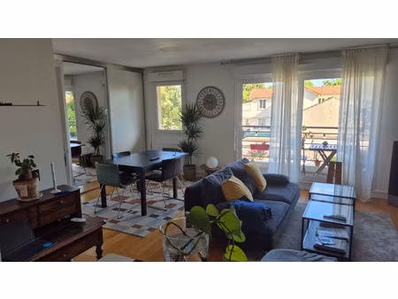 appartement villejuif 4 pièces 70m2  parking   année 2003