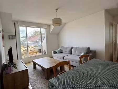 location meublée appartement 2 pièces 47.35 m² à villepinte (93420)  875 €