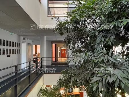 location bureaux 3 828 m²