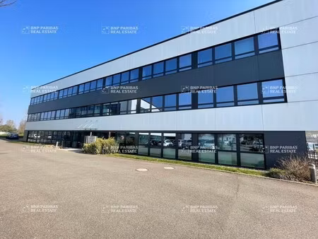 location bureaux 198 m²