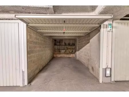 garage au premier sous-sol  situé au 144 rue de france